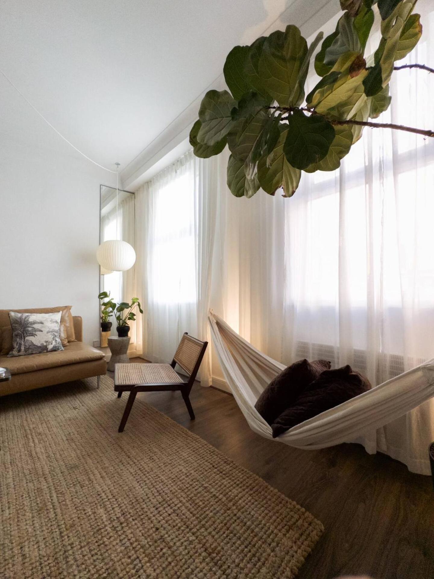 Tranquil Oasis W 100Inch Cinema & Hammock, By The Design Traveller Apartment London Luaran gambar