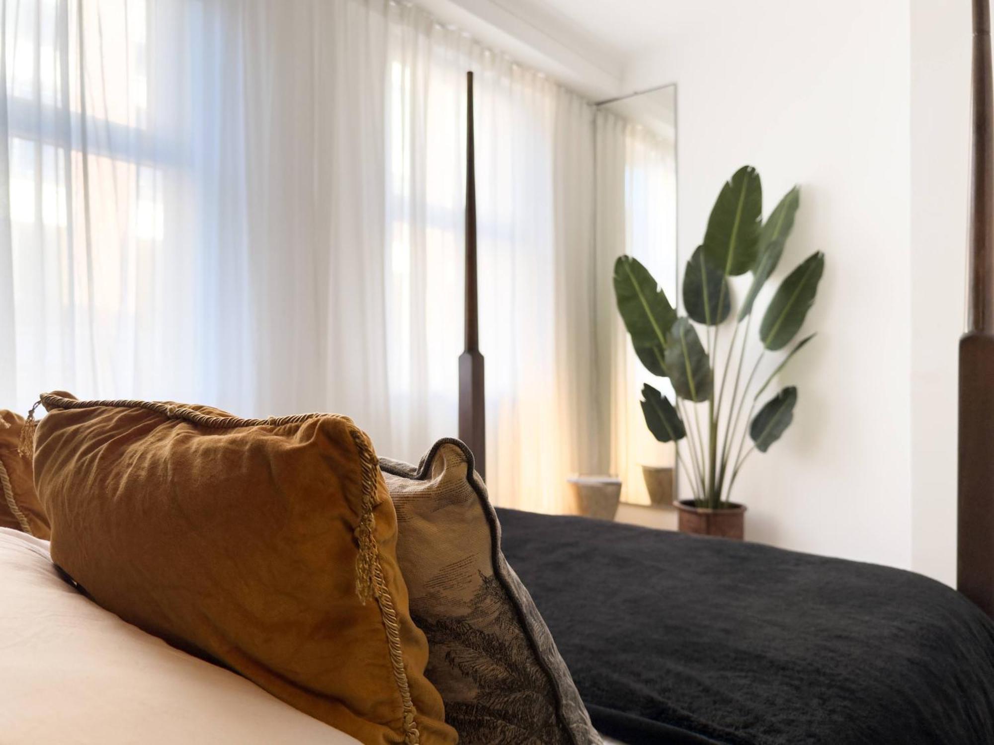 Tranquil Oasis W 100Inch Cinema & Hammock, By The Design Traveller Apartment London Luaran gambar