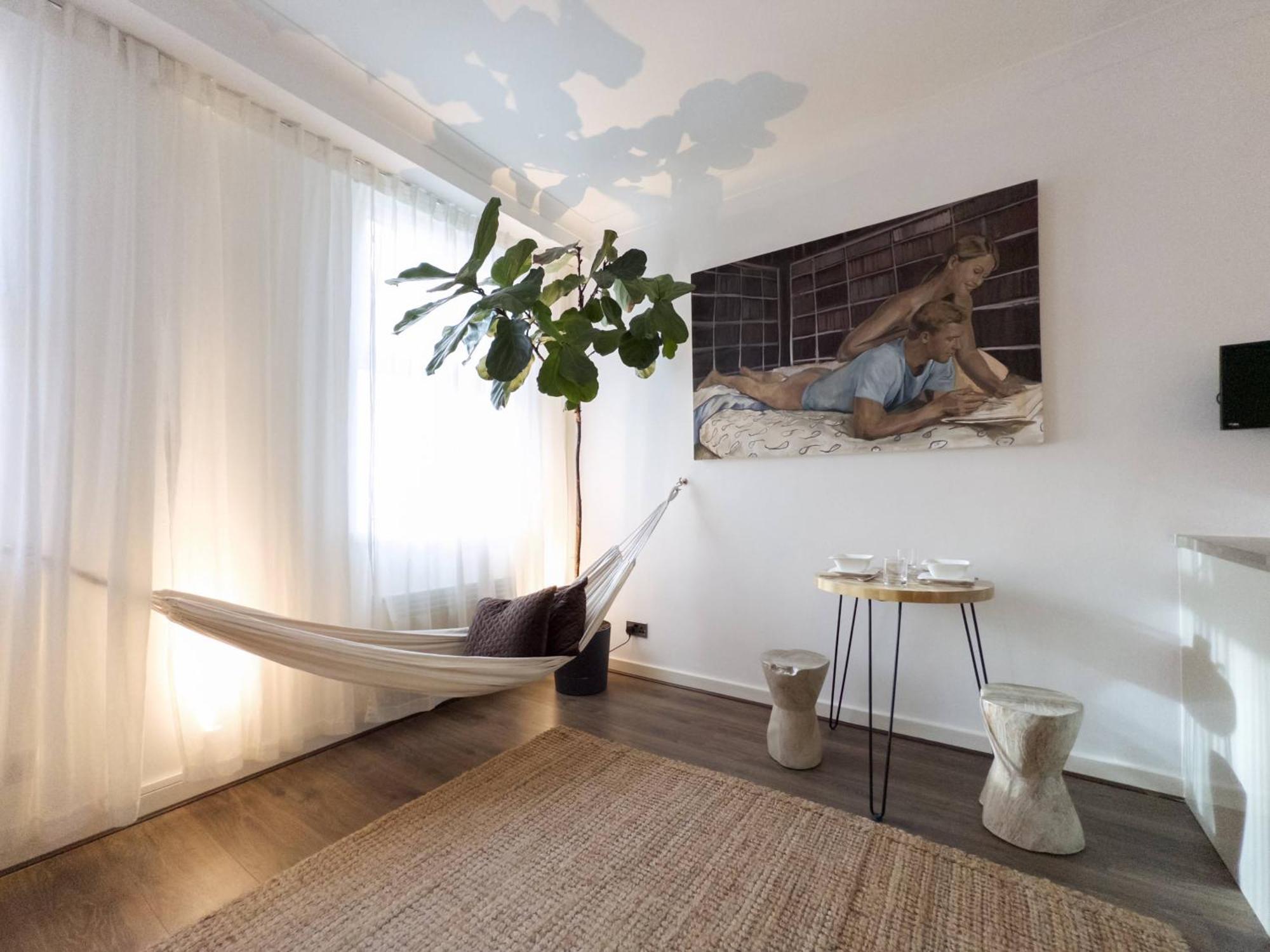 Tranquil Oasis W 100Inch Cinema & Hammock, By The Design Traveller Apartment London Luaran gambar